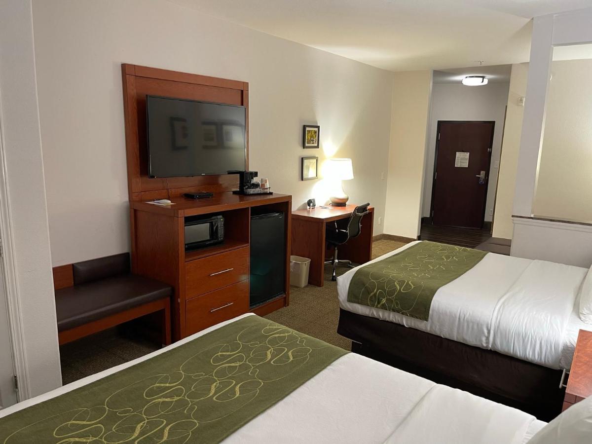 Comfort Charles 3* Lake Charles